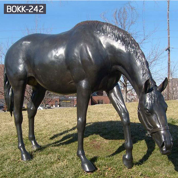 large outdoor standing grazing horse statues for lawn ornaments
