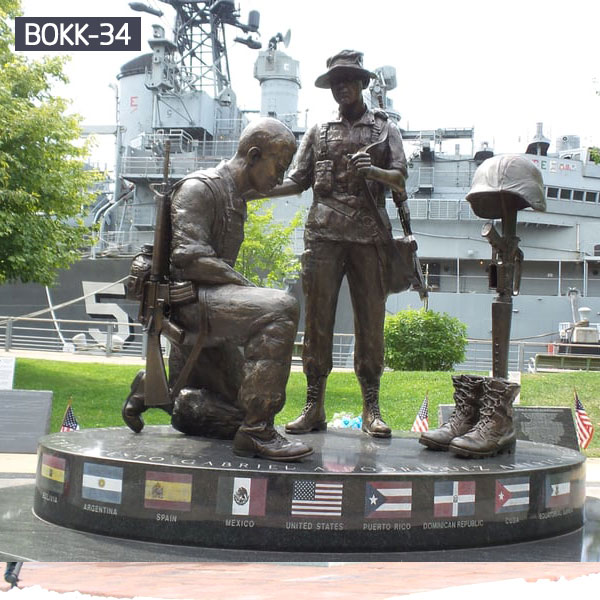 Soldier kneeling at cross bronze casting lawn statues memorials for sale